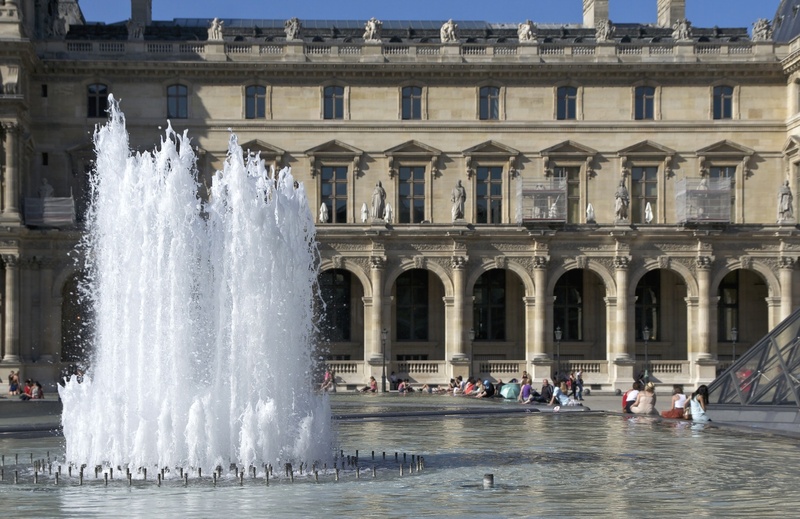 built structure, europe, outdoors, spraying, historic, tourism, men, tourist, motion, fountain, people, large group of people, building exterior, city