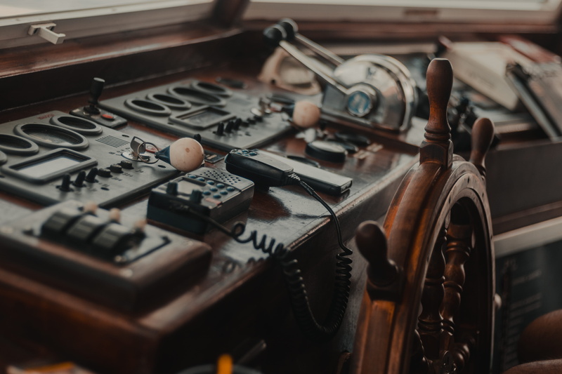 steering wheel, wheel, still life, design, antique, high angle view, close-up, control, indoors, ship, technology, modern, music, style, old, text, photogrpahy