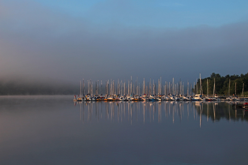 5K, reflection, wooden post, water, mirroring, outdoors, no people, morgenstimmung, sailing yachts, boats, idyllic, sky, nature, saarland, tranquil scene