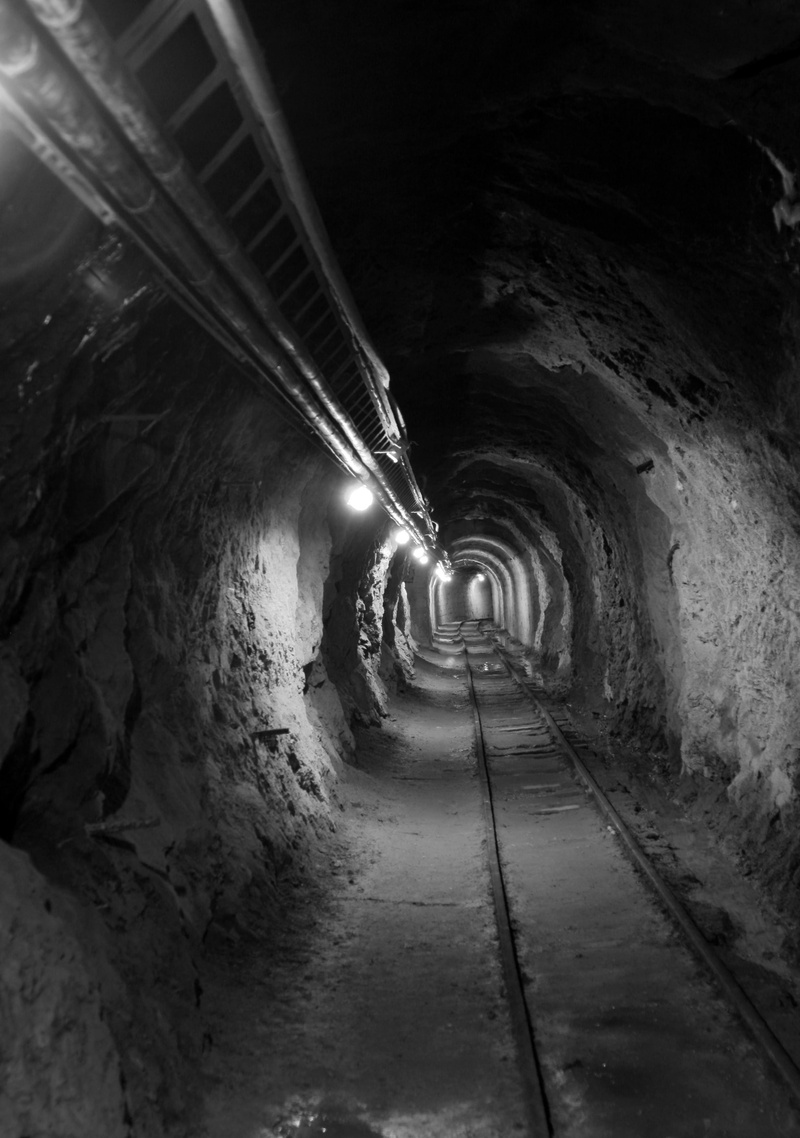 public transportation, mining, light, no people, diminishing perspective, industry, transportation, vanishing point, direction, mine, tunnel, light at the end of the tunnel