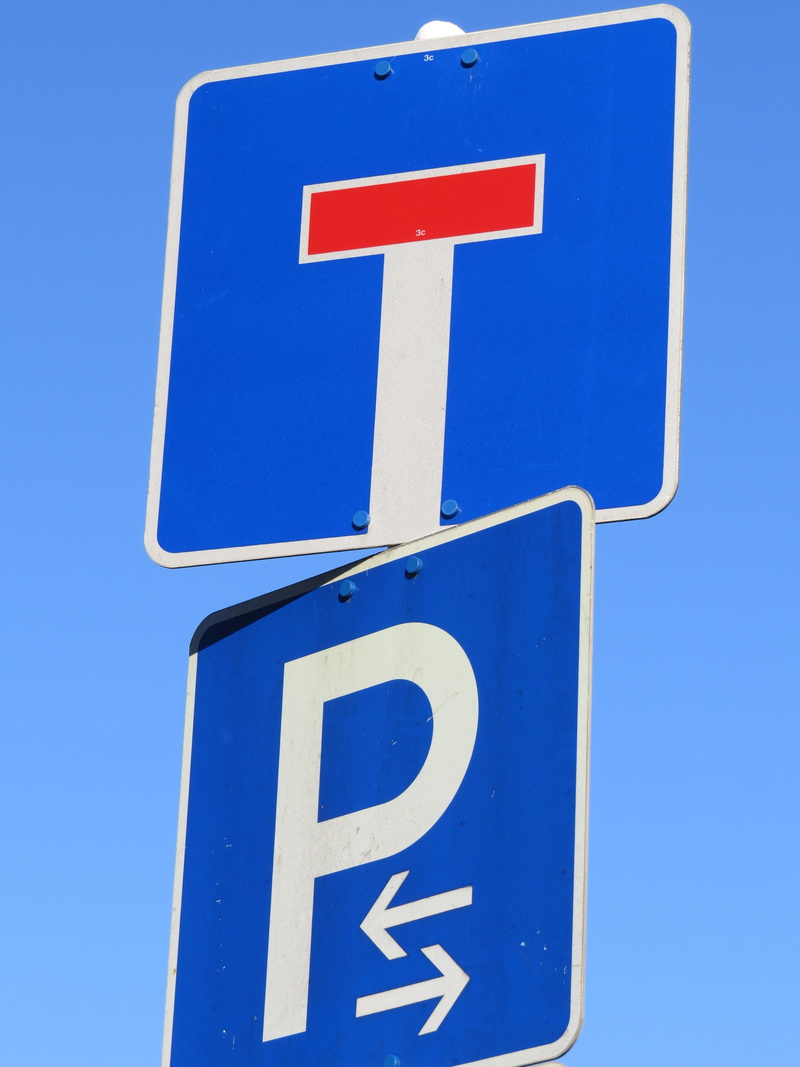 Dead End, sign, blue, differing abilities, metal, road sign, Parking, outdoors, sky, traffic signs, no people, Signs, low angle view, parking sign, guidance