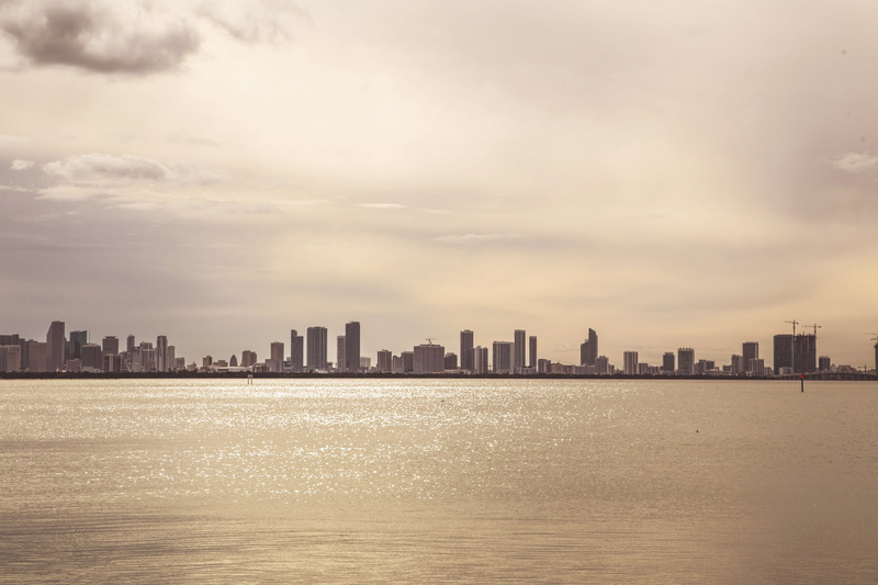 cloud - sky, sky, building exterior, office building exterior, 5K, landscape, waterfront, ocean, financial district, sea, architecture, town, centre, bay