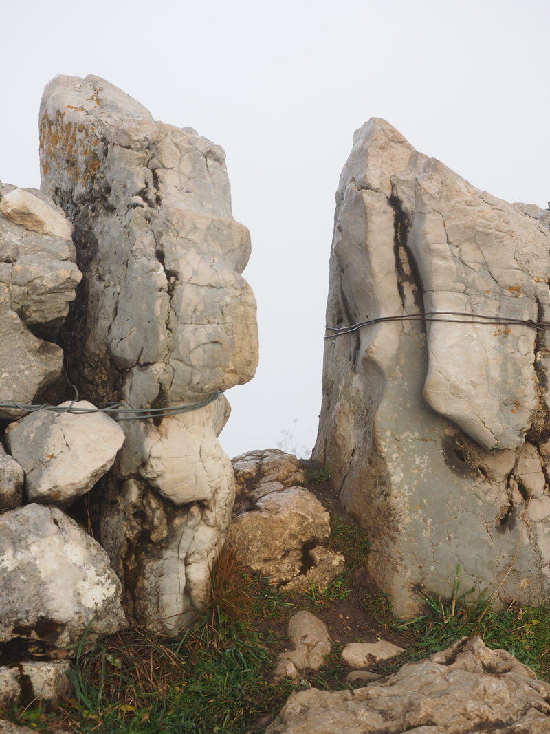non-urban scene, wall, physical geography, creux du van, solid, climate, noiraigue, day, rock - object, ancient civilization, beauty in nature, rock, eroded