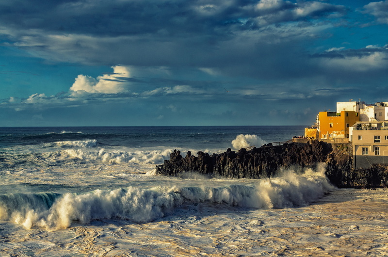 ocean, land, cloud - sky, booked, 4K, day, built structure, sea, beach, power in nature, beauty in nature, travel, horizon over water, punta brava, surf