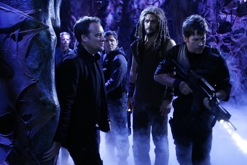 adult, Ronon Dex, David Hewlett, young women, nightlife, 1080P, night, arts culture and entertainment, Joe Flanigan, nightclub, stage, enjoyment, Stargate