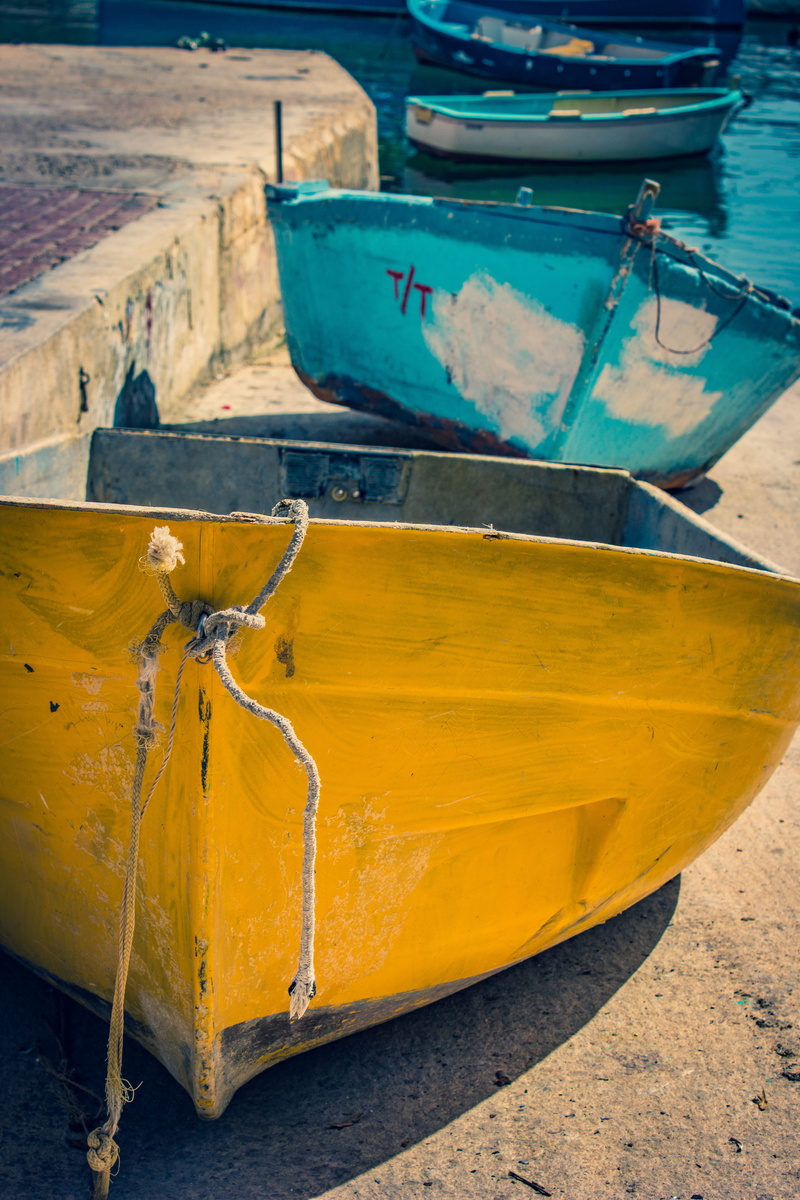 nature, fishing boat, rowboat, moored, day, jon, no people, wood - material, focus on foreground, sand, mode of transportation, yellow, beach, water, sunlight