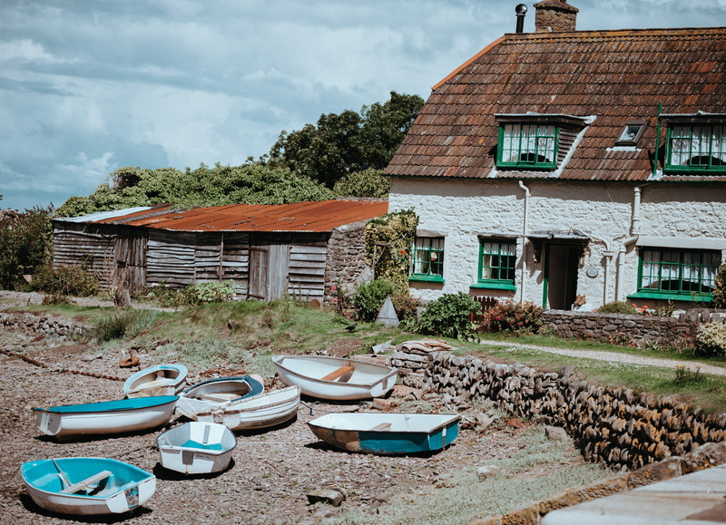 concrete, day, building exterior, tide, 4K, rocks, white, boats, nautical vessel, cloud - sky, mode of transportation, residential district, plant, roof tile