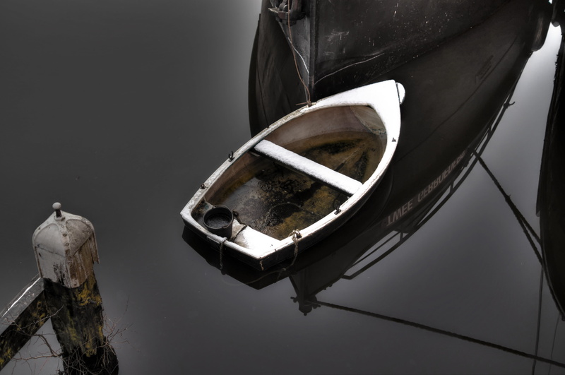 rope, high angle view, motor vehicle, shade, close-up, damaged, white, port, car, scenic, europe, mode of transportation, rowing boat, calm, body, wet