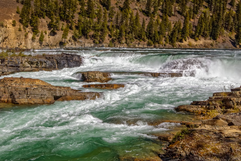 beauty in nature, scenics - nature, power, tree, sport, rock - object, solid, blurred motion, aquatic sport, flowing water, long exposure, rock, 5K, outdoors