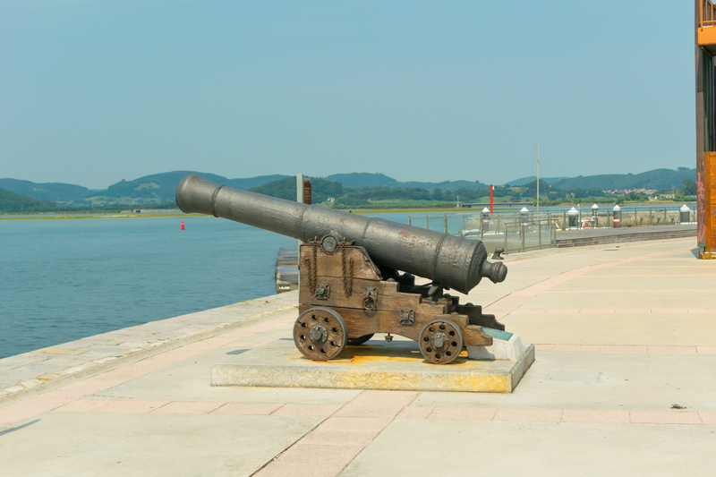 mountain, architecture, cannon, defense, vintage, water, transportation, war, 5K, artillery, outdoors, nature, monument, history, military, camera, no people