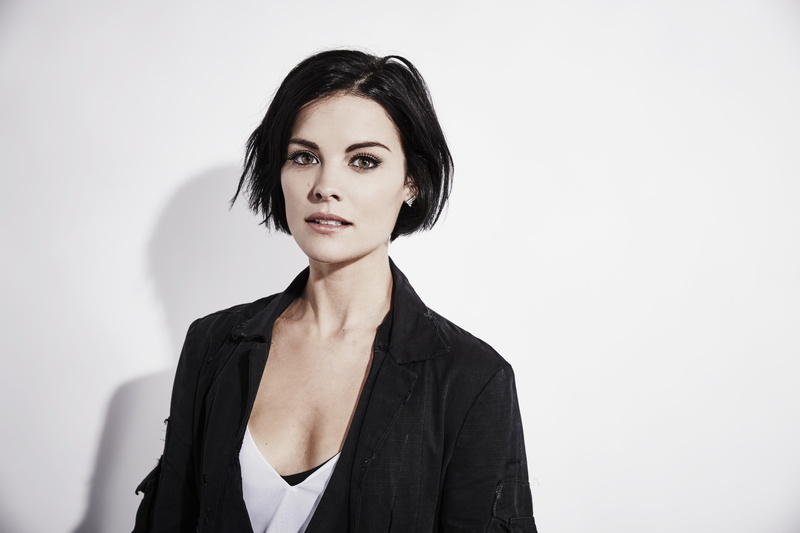 front view, hd, beautiful woman, women, portrait, hair, hairstyle, 5K, young adult, headshot, jaimie alexander, white background, 5k, adult, beauty, copy space