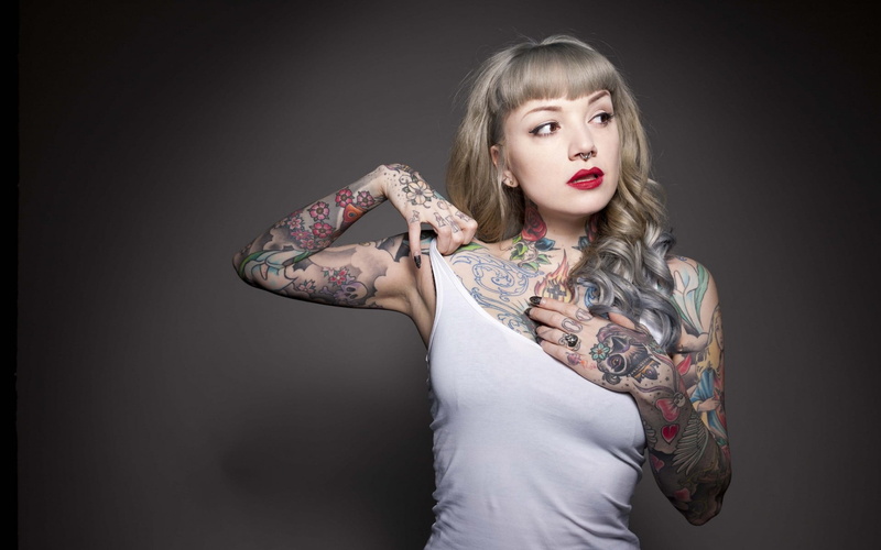 indoors, young women, standing, waist up, fashion, 1080P, tattoo, studio shot, looking at camera, Nina Kate, piercing, hairstyle, lipstick, beautiful woman