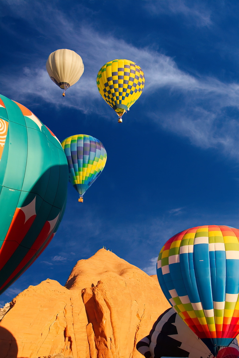 freedom, sunlight, extreme sports, balloon, 2K, gallop nm, mode of transportation, mountain, lockscreen, ballooning festival, waving, air vehicle