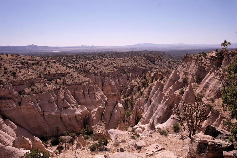 nature, tranquil scene, wilderness, plateau, physical geography, rock, ground, mesa, landscape, environment, building, outdoors, monastery, mountain, sky