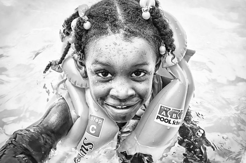 Colombian, happiness, child, people, Girl, real people, 4K, water, body, life vest, childhood, black And White, human face, outdoors, concepts And Ideas