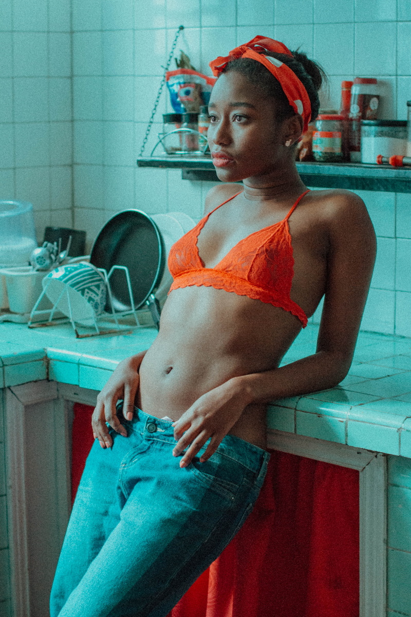 5K, adult, indoors, bogotá, clothing, kitchen, looking away, colombian, bogota, young adult, domestic room, lifestyles, shorts, beautiful woman, home