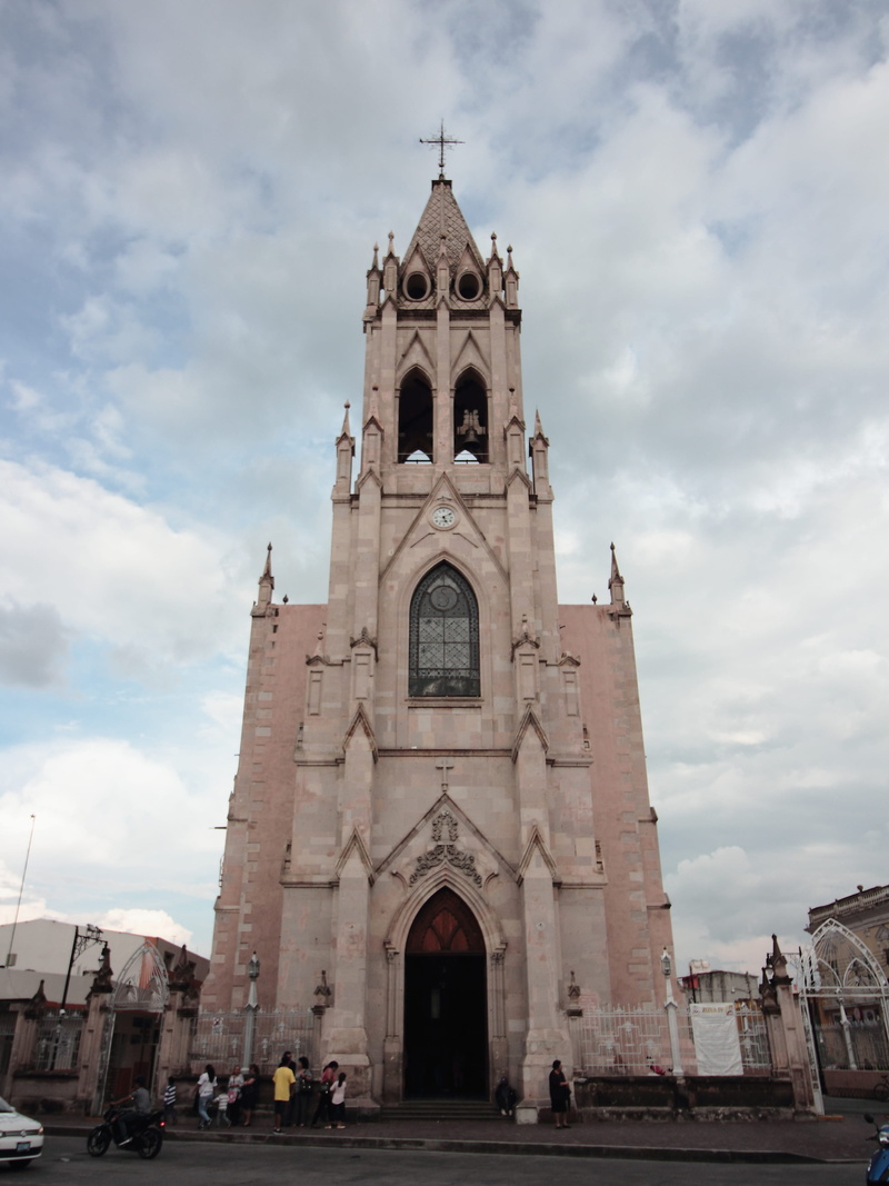 church, incidental people, spirituality, catholic, nature, outdoors, day, 4K, belief, old, building exterior, mexico, architecture, religion, sky, arch