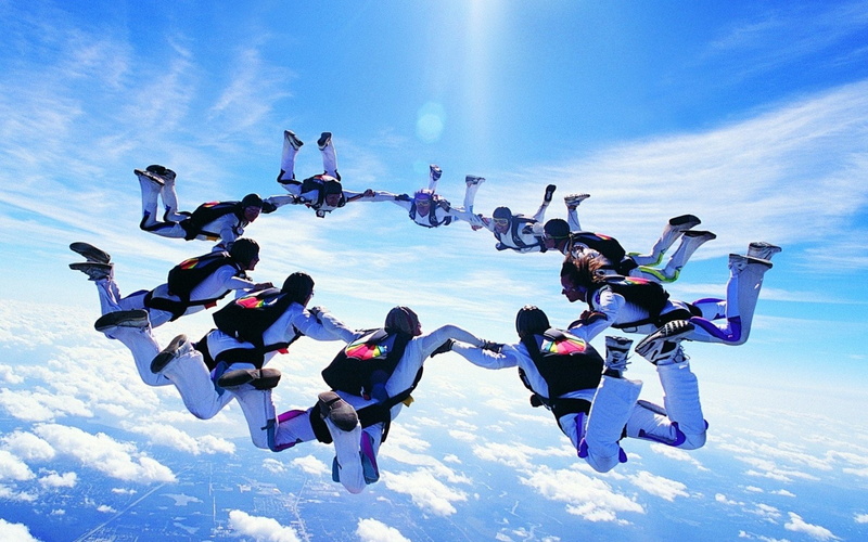sky, nature, arms raised, Skydiving, leisure activity, large group of people, real people, day, Sports, mid-air, adult, cloud - sky, freedom, togetherness