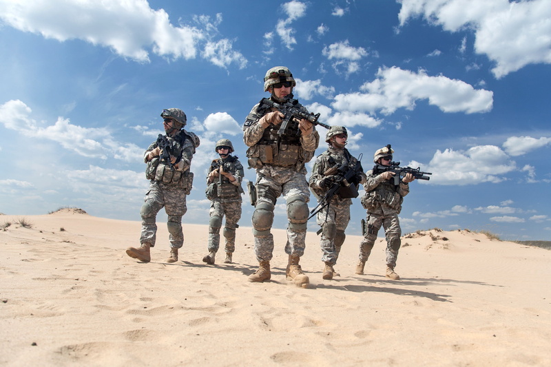 sand, squad, the sky, clouds, 2K, weapons, fighters, camouflage, equipment, the sun, glasses, soldiers, desert, hats, form