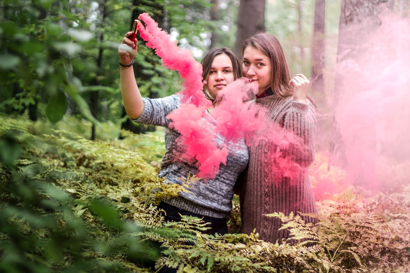 young women, leisure activity, young adult, adult, 4K, plant, pink color, women, nature, girls, lifestyles, fun, novosibirsk, akademgorodok, real people