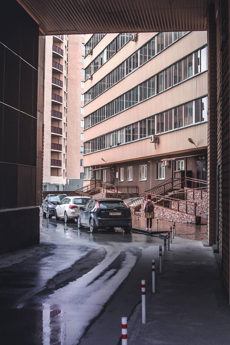 urban, vehicle, near, city, day, office building exterior, parking lot, black, nature, mode of transportation, russia, parking, street, person, daytime