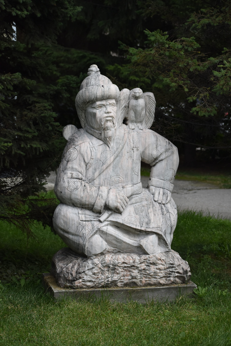 nature, sitting, solid, creativity, asian, carving - craft product, male likeness, statue, grass, sculpture, tree, novosibirsk, religion, human representation