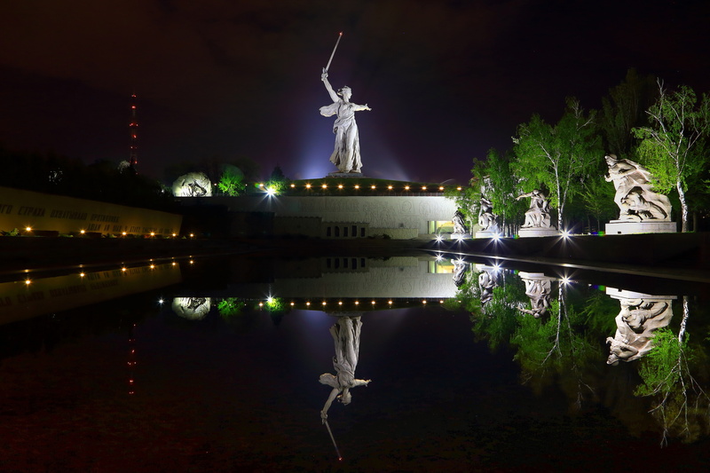 water, volgograd, building exterior, 5K, lake, statue, travel, illuminated, nautical vessel, nature, built structure, tourism, architecture, night, representation