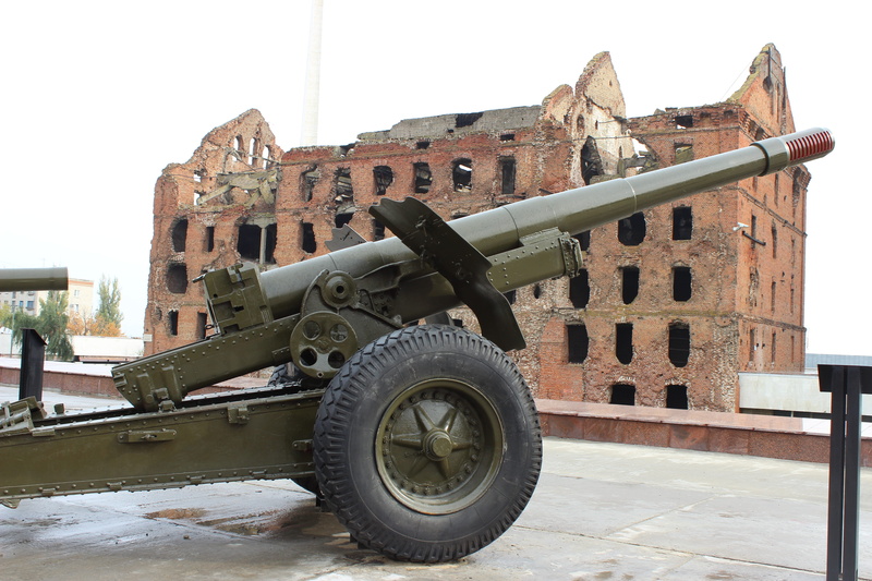outdoors, transportation, architecture, day, old, history, stalingrad metro station, metal, built structure, cannon, no people, weapon, fighting, 5K, clear sky