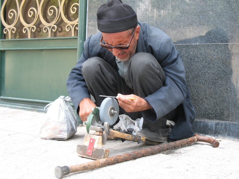 front view, sharp, old man, real people, working, construction Industry, glasses, men, one person, mid adult, mature men, occupation, outdoors, knife, mature adult