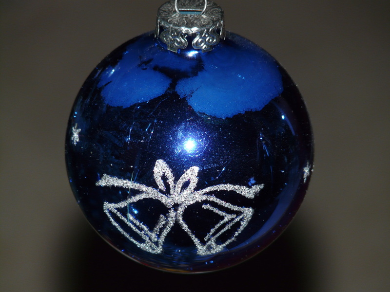 ornate, black background, winter, christmas bauble, still life, reflection, no people, close-up, art and craft, christmas tree, christmas, celebration