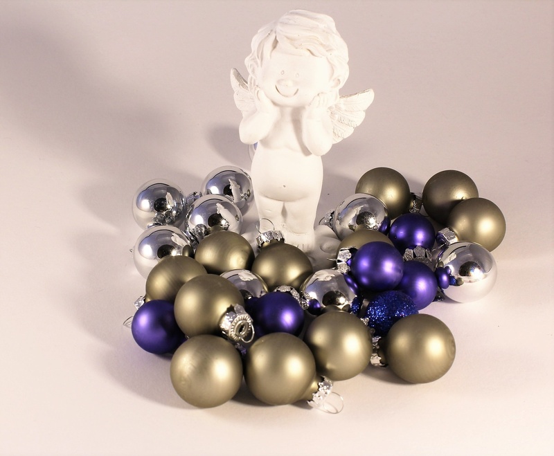 craft, gold, silver colored, elegance, white color, christmas, white background, jewelry, glaskugeln, purity, art and craft, 1080P, indoors, studio shot