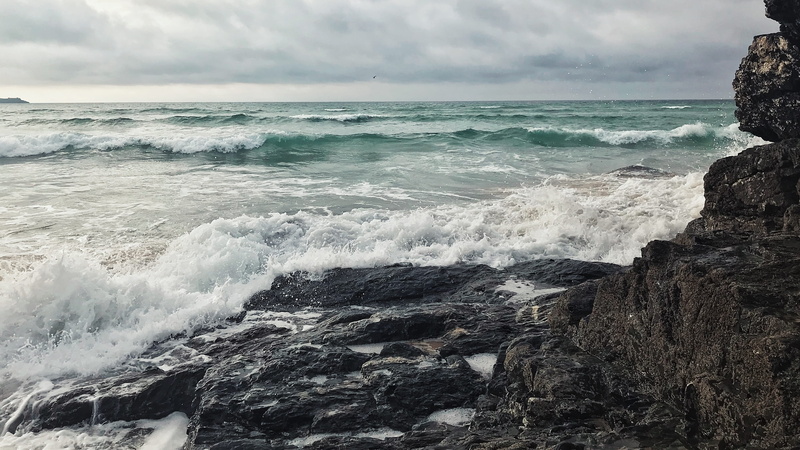 hitting, horizon, sport, 4K, water, breaking, aquatic sport, rock, beauty in nature, surfing, shoreline, solid, power in nature, stream, wave, sea waves