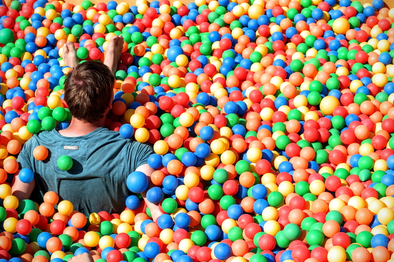 5K, casual clothing, childhood, multi Colored, color Image, red, Ball Pit, Toys, men, males, blue, one man only, abundance, colors, one person, only men