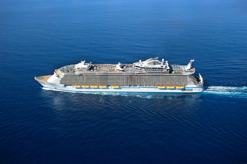 white, day, nautical vessel, Oasis, On The Go, mode of transportation, motion, Passenger, yellow, on the move, craft, Sea, passenger craft, water, ship