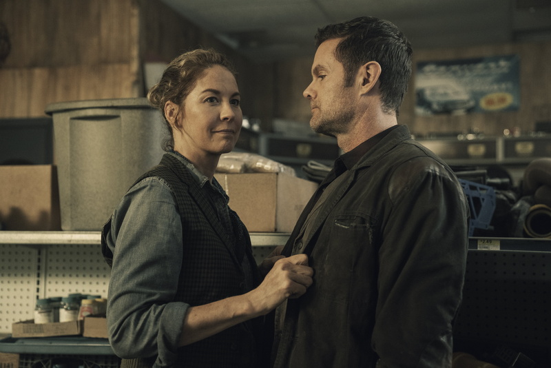 4K, Garret Dillahunt, Jenna Elfman, TV Show, Fear the Walking Dead, June (Fear the Walking Dead), John Dorie