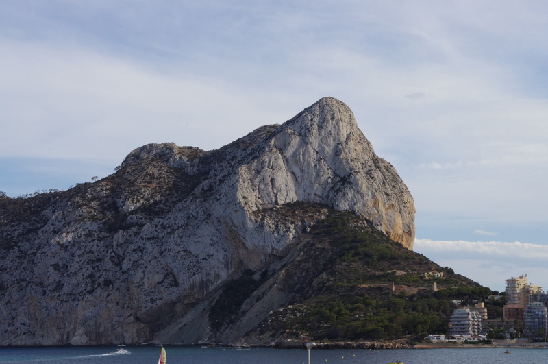 water, beauty in nature, formation, calpe rock, rock formation, solid, alicante, cloud - sky, tranquil scene, beach, outdoors, spain, built structure, mountain
