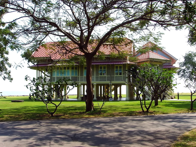 residential district, hua hin, mood, old, atmosphere, land, buddhism, nature, house, green color, field, park, architecture, tree, vacations, growth, valuable