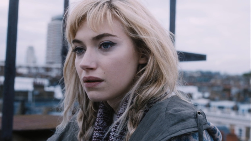 beautiful woman, architecture, women outdoors, focus on foreground, 720P, building exterior, city, outdoors, beauty, young adult, blue eyes, Imogen Poots