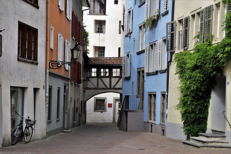 window, no people, city, lighting equipment, built structure, street, 5K, kamienica, townhouses, superstructure, alley, figure, houses, colored townhouses