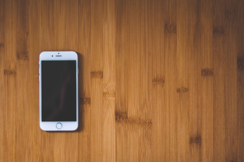 blank, smart phone, wood - material, wood, copy space, electrical equipment, screen, hardwood, mobile phone, apple device, electronic, no people, directly above
