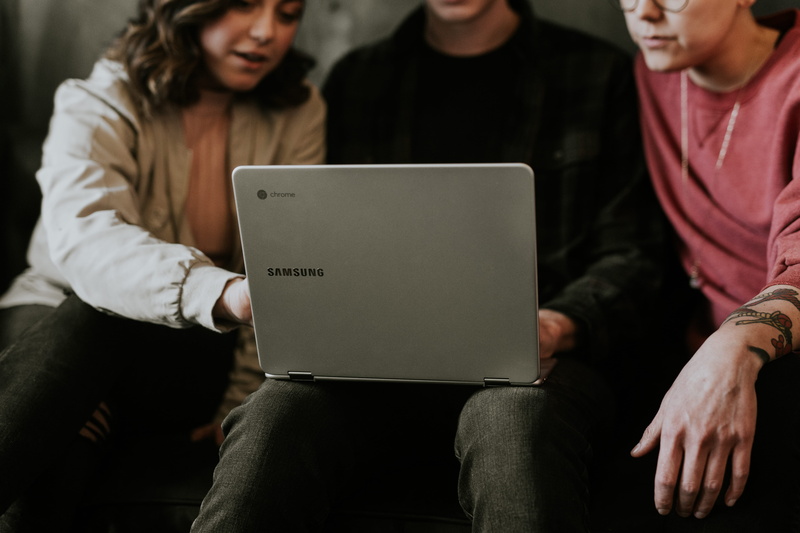 adult, google chromebooks, business person, technology, sitting, samsung, cooperation, teamwork, computer, 5K, laptop, work, wireless technology, males