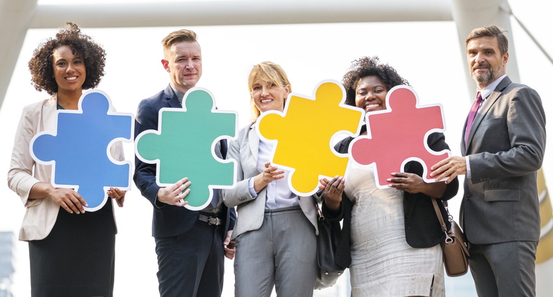 partnership - teamwork, teamwork, westerner, daylight, blond hair, indoors, s, suit, together, strategy, smiling, businessman, 5K, colleagues, business person
