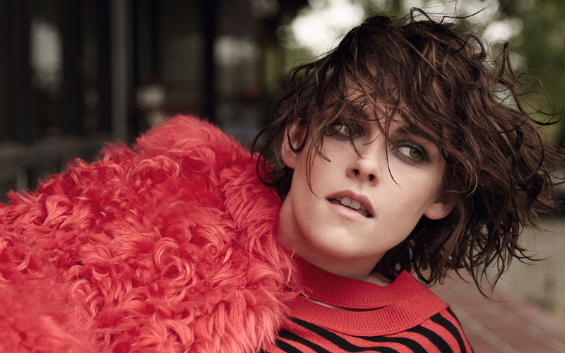 close-up, front view, portrait, innocence, Kristen Stewart, childhood, hairstyle, focus on foreground, lifestyles, 2K, contemplation, hair, women, looking away