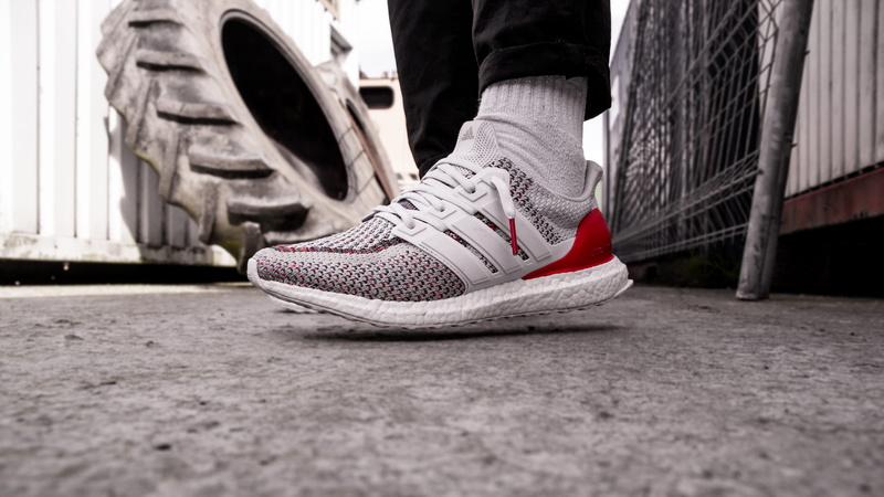 outdoors, leisure activity, human body part, lifestyles, denmark, footwear, cloth, day, body part, human limb, skjød, one person, low section, apparel