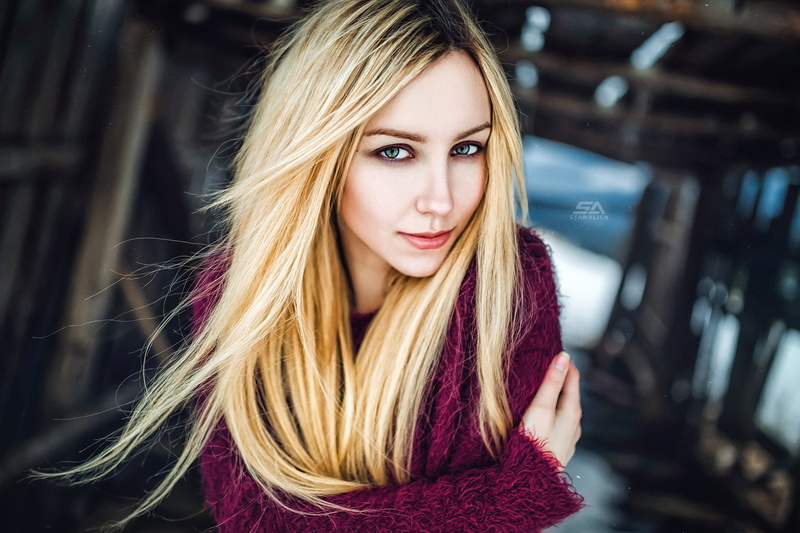 2K, beauty, blond hair, Veronika Mars, blonde, young adult, depth of field, front view, straight hair, women, looking at camera, teenager, face, long hair