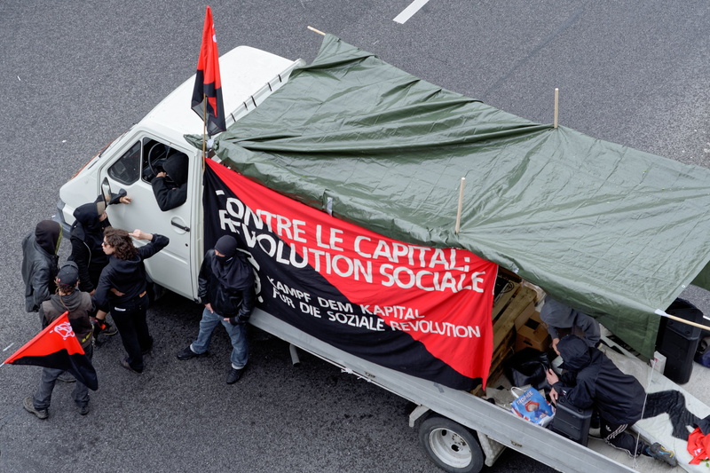 women, flag, adult, real people, demonstration, dom of expression, people, non-violent, rejection, city, vaud, group, rally, protestor, crowd, demonstrate