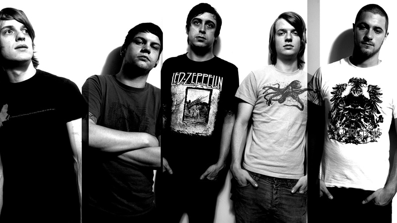 front view, women, real people, standing, young men, lifestyles, indoors, prints, band, group of people, togetherness, men, casual clothing, misery signals