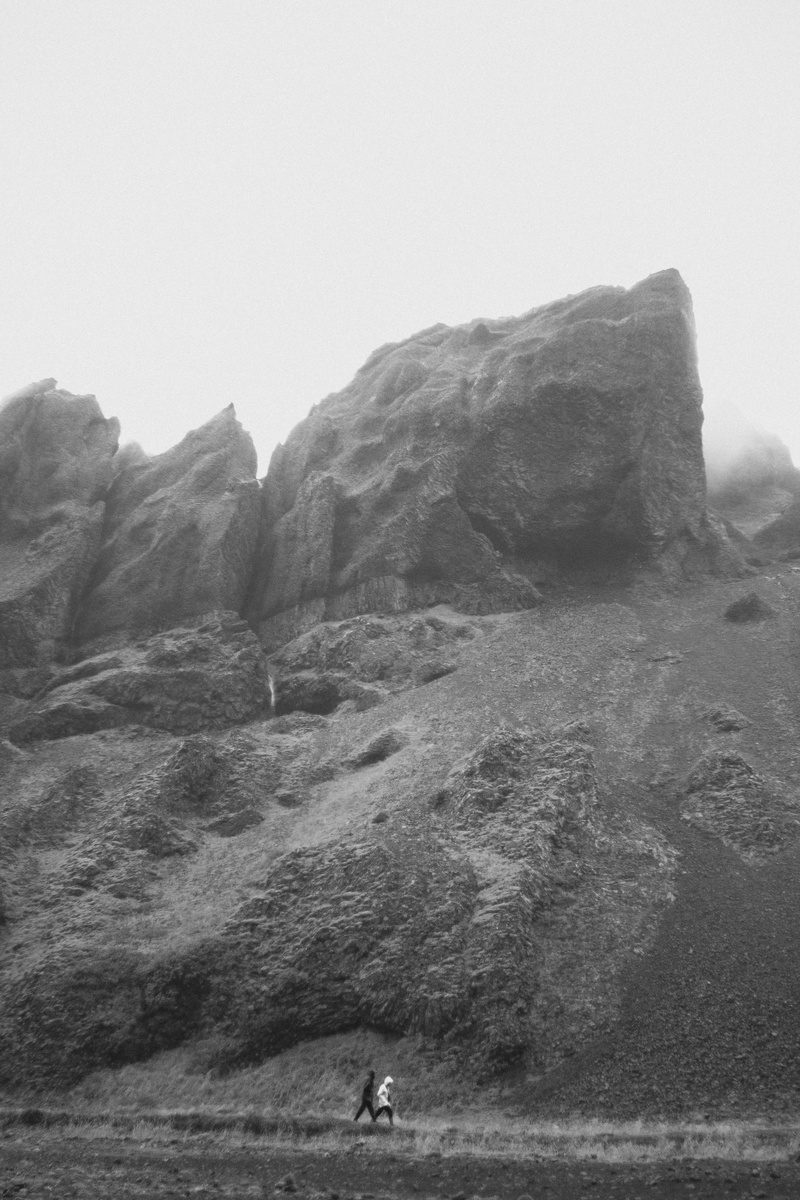 small people, day, girl, scenics - nature, 5K, one person, couple, black and white, land, landscape, mountains, nature, copy space, clear sky, stone, rocks