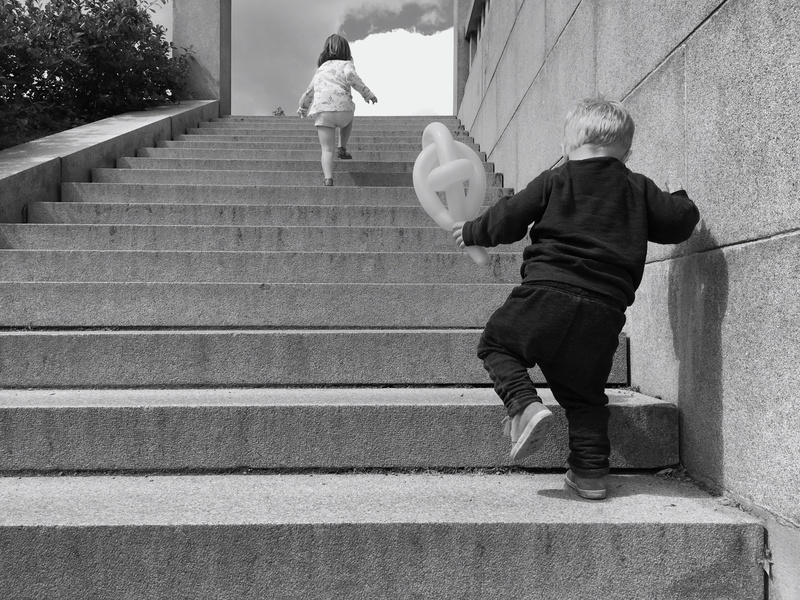 boy, stairs, rear view, lifestyles, one Person, females, walking, balloon, travel, left, concepts And Ideas, leisure activity, fit, outdoors, journey, park