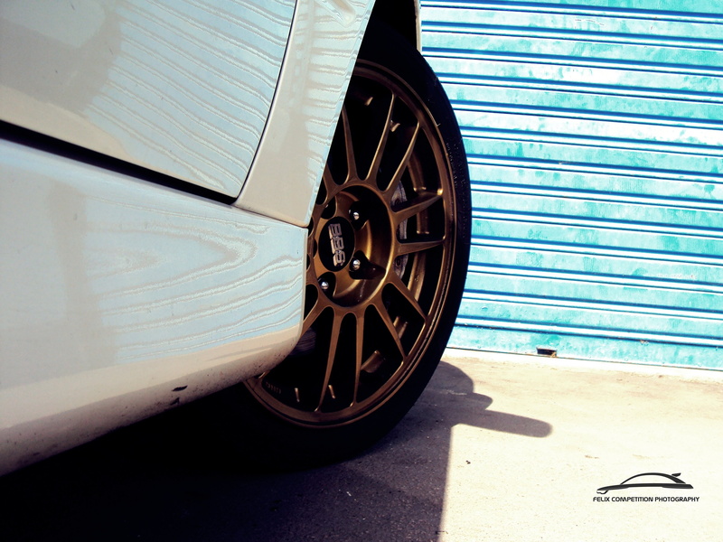 retro styled, mode of transportation, wheel, tire, close-up, black color, architecture, vintage car, motor vehicle, shadow, metal, day, garage, BBS, 2K